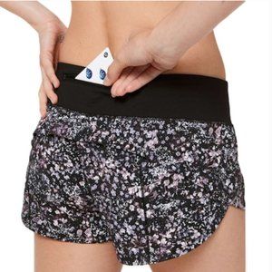 Lululemon Speed Up Short *2.5" Floral Spritz Multi / Black